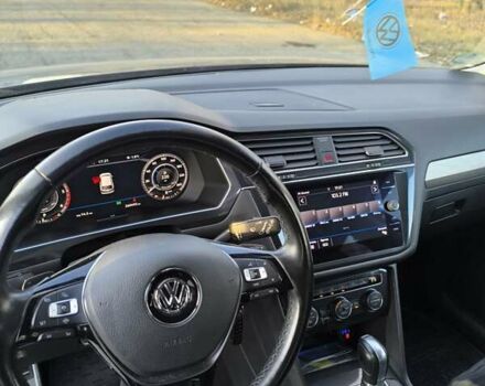 Серый Фольксваген Tiguan Allspace, объемом двигателя 2 л и пробегом 260 тыс. км за 25999 $, фото 12 на Automoto.ua