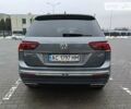 Сірий Фольксваген Tiguan Allspace, об'ємом двигуна 1.98 л та пробігом 69 тис. км за 22700 $, фото 4 на Automoto.ua