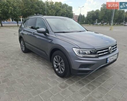 Серый Фольксваген Tiguan Allspace, объемом двигателя 1.98 л и пробегом 83 тыс. км за 18900 $, фото 8 на Automoto.ua
