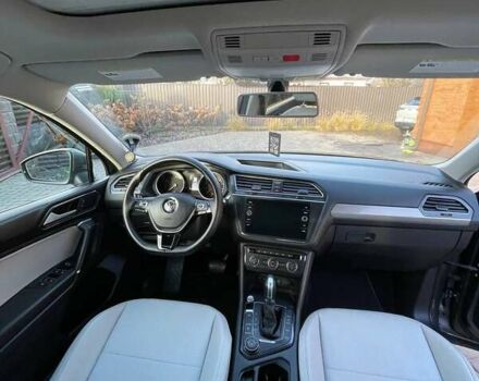 Серый Фольксваген Tiguan Allspace, объемом двигателя 2 л и пробегом 165 тыс. км за 16700 $, фото 8 на Automoto.ua