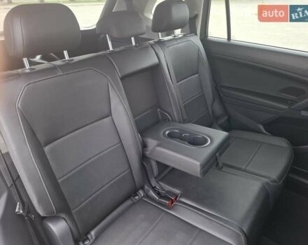 Серый Фольксваген Tiguan Allspace, объемом двигателя 1.98 л и пробегом 83 тыс. км за 18900 $, фото 26 на Automoto.ua