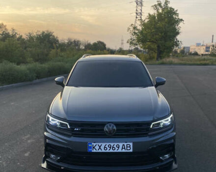 Сірий Фольксваген Tiguan Allspace, об'ємом двигуна 2 л та пробігом 64 тис. км за 22600 $, фото 4 на Automoto.ua
