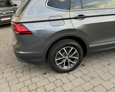 Сірий Фольксваген Tiguan Allspace, об'ємом двигуна 1.98 л та пробігом 237 тис. км за 27500 $, фото 11 на Automoto.ua