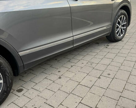 Сірий Фольксваген Tiguan Allspace, об'ємом двигуна 1.98 л та пробігом 237 тис. км за 27500 $, фото 12 на Automoto.ua