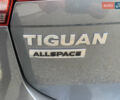 Серый Фольксваген Tiguan Allspace, объемом двигателя 2 л и пробегом 215 тыс. км за 27100 $, фото 5 на Automoto.ua
