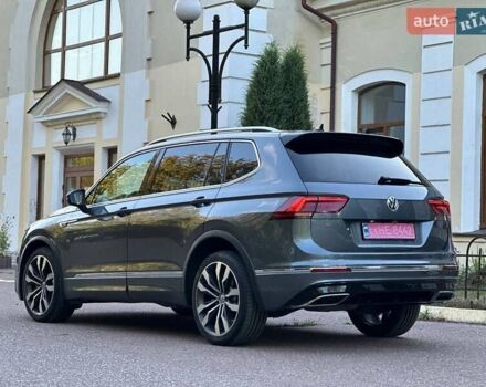 Серый Фольксваген Tiguan Allspace, объемом двигателя 2 л и пробегом 231 тыс. км за 27000 $, фото 15 на Automoto.ua
