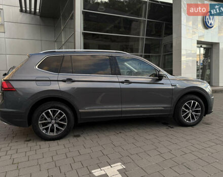 Сірий Фольксваген Tiguan Allspace, об'ємом двигуна 1.98 л та пробігом 237 тис. км за 27500 $, фото 26 на Automoto.ua
