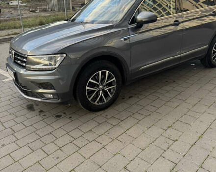Сірий Фольксваген Tiguan Allspace, об'ємом двигуна 1.98 л та пробігом 237 тис. км за 27500 $, фото 5 на Automoto.ua