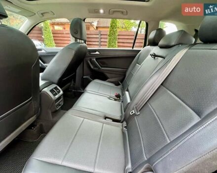 Сірий Фольксваген Tiguan Allspace, об'ємом двигуна 2 л та пробігом 112 тис. км за 22500 $, фото 10 на Automoto.ua