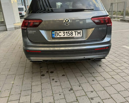 Сірий Фольксваген Tiguan Allspace, об'ємом двигуна 1.98 л та пробігом 237 тис. км за 27500 $, фото 9 на Automoto.ua