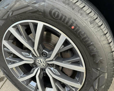Сірий Фольксваген Tiguan Allspace, об'ємом двигуна 1.98 л та пробігом 237 тис. км за 27500 $, фото 13 на Automoto.ua