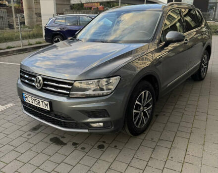 Сірий Фольксваген Tiguan Allspace, об'ємом двигуна 1.98 л та пробігом 237 тис. км за 27500 $, фото 4 на Automoto.ua