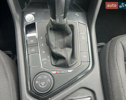 Серый Фольксваген Tiguan Allspace, объемом двигателя 2 л и пробегом 209 тыс. км за 27900 $, фото 36 на Automoto.ua