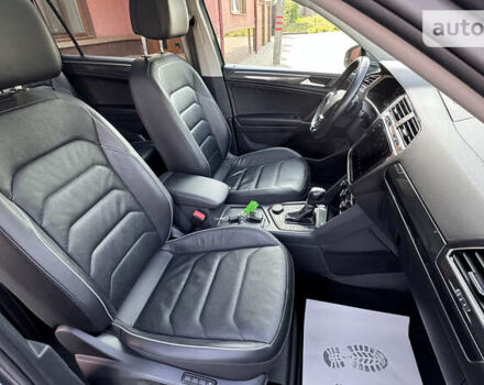 Сірий Фольксваген Tiguan Allspace, об'ємом двигуна 2 л та пробігом 149 тис. км за 31900 $, фото 202 на Automoto.ua