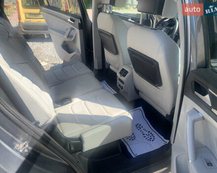 Серый Фольксваген Tiguan Allspace, объемом двигателя 2 л и пробегом 215 тыс. км за 27100 $, фото 20 на Automoto.ua