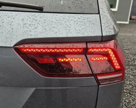 Серый Фольксваген Tiguan Allspace, объемом двигателя 2 л и пробегом 184 тыс. км за 29499 $, фото 18 на Automoto.ua