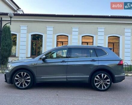 Серый Фольксваген Tiguan Allspace, объемом двигателя 2 л и пробегом 231 тыс. км за 27000 $, фото 11 на Automoto.ua
