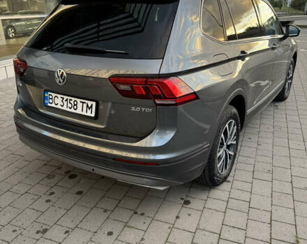 Сірий Фольксваген Tiguan Allspace, об'ємом двигуна 1.98 л та пробігом 237 тис. км за 27500 $, фото 10 на Automoto.ua