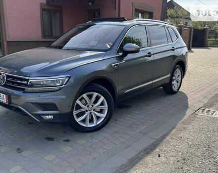 Сірий Фольксваген Tiguan Allspace, об'ємом двигуна 2 л та пробігом 149 тис. км за 31900 $, фото 237 на Automoto.ua