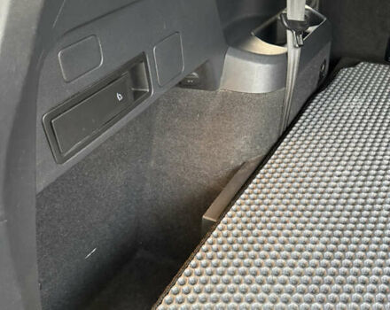 Сірий Фольксваген Tiguan Allspace, об'ємом двигуна 1.98 л та пробігом 237 тис. км за 27500 $, фото 45 на Automoto.ua