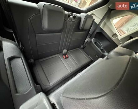 Сірий Фольксваген Tiguan Allspace, об'ємом двигуна 2 л та пробігом 112 тис. км за 22500 $, фото 12 на Automoto.ua