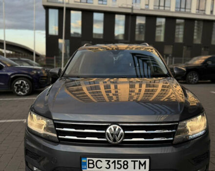 Сірий Фольксваген Tiguan Allspace, об'ємом двигуна 1.98 л та пробігом 237 тис. км за 27500 $, фото 27 на Automoto.ua