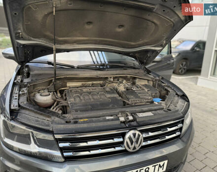 Сірий Фольксваген Tiguan Allspace, об'ємом двигуна 1.98 л та пробігом 237 тис. км за 27500 $, фото 21 на Automoto.ua