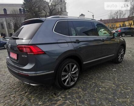 Сірий Фольксваген Tiguan Allspace, об'ємом двигуна 2 л та пробігом 195 тис. км за 28700 $, фото 4 на Automoto.ua