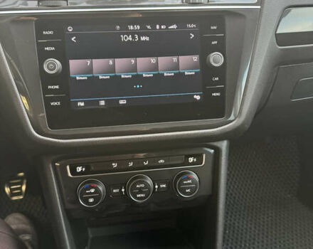 Сірий Фольксваген Tiguan Allspace, об'ємом двигуна 1.98 л та пробігом 237 тис. км за 27500 $, фото 37 на Automoto.ua