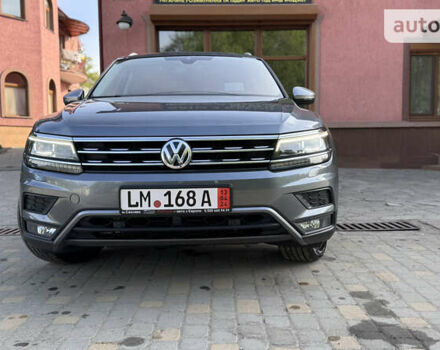 Сірий Фольксваген Tiguan Allspace, об'ємом двигуна 2 л та пробігом 149 тис. км за 31900 $, фото 28 на Automoto.ua