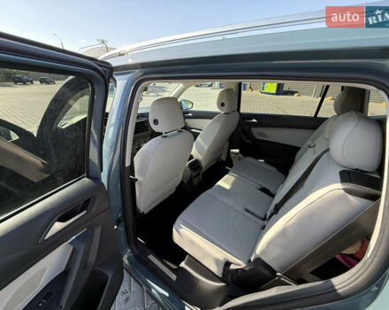 Серый Фольксваген Tiguan Allspace, объемом двигателя 2 л и пробегом 79 тыс. км за 23800 $, фото 15 на Automoto.ua