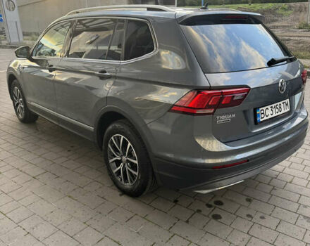 Сірий Фольксваген Tiguan Allspace, об'ємом двигуна 1.98 л та пробігом 237 тис. км за 27500 $, фото 8 на Automoto.ua