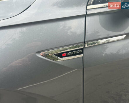 Серый Фольксваген Tiguan Allspace, объемом двигателя 2 л и пробегом 209 тыс. км за 27900 $, фото 14 на Automoto.ua