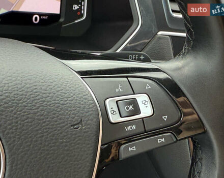 Серый Фольксваген Tiguan Allspace, объемом двигателя 2 л и пробегом 192 тыс. км за 29874 $, фото 61 на Automoto.ua