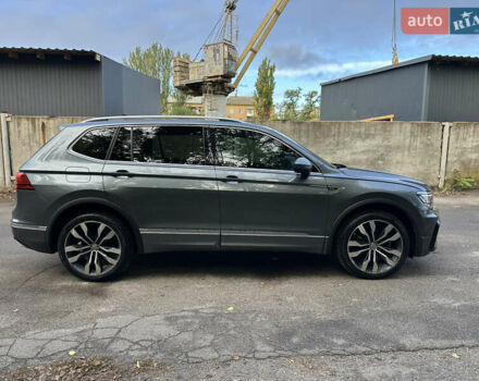 Фольксваген Tiguan Allspace 2020 в Кривом Роге на Automoto.ua Серый Фольксваген Tiguan Allspace, объемом двигателя 2 л и пробегом 86 тыс. км за 26500 $, фото 9 на Automoto.ua