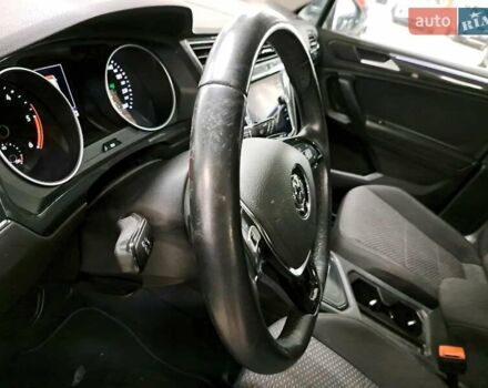 Серый Фольксваген Tiguan Allspace, объемом двигателя 2 л и пробегом 140 тыс. км за 13300 $, фото 3 на Automoto.ua