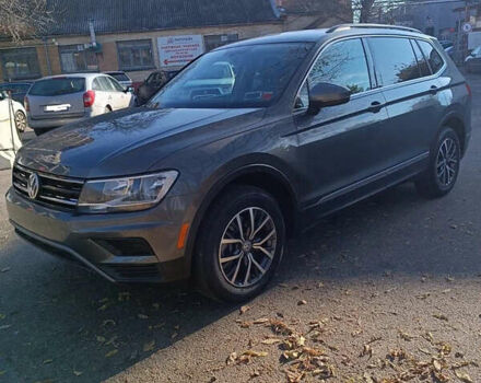 Серый Фольксваген Tiguan Allspace, объемом двигателя 1.98 л и пробегом 112 тыс. км за 17000 $, фото 2 на Automoto.ua