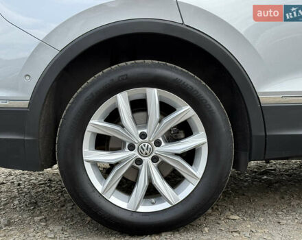 Серый Фольксваген Tiguan Allspace, объемом двигателя 2 л и пробегом 192 тыс. км за 29874 $, фото 24 на Automoto.ua