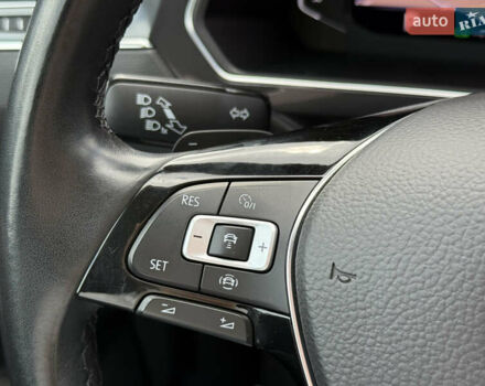 Серый Фольксваген Tiguan Allspace, объемом двигателя 2 л и пробегом 192 тыс. км за 29874 $, фото 60 на Automoto.ua