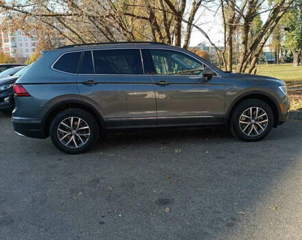 Серый Фольксваген Tiguan Allspace, объемом двигателя 1.98 л и пробегом 112 тыс. км за 17000 $, фото 6 на Automoto.ua