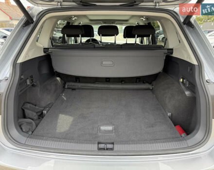 Серый Фольксваген Tiguan Allspace, объемом двигателя 2 л и пробегом 192 тыс. км за 29874 $, фото 42 на Automoto.ua