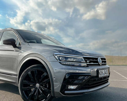 Серый Фольксваген Tiguan Allspace, объемом двигателя 2 л и пробегом 166 тыс. км за 34500 $, фото 1 на Automoto.ua