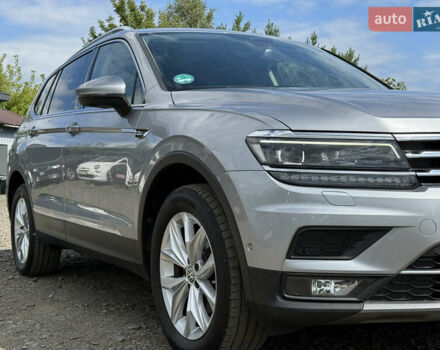 Серый Фольксваген Tiguan Allspace, объемом двигателя 2 л и пробегом 192 тыс. км за 29874 $, фото 9 на Automoto.ua