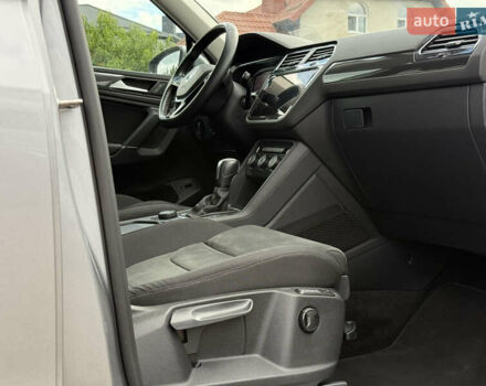 Серый Фольксваген Tiguan Allspace, объемом двигателя 2 л и пробегом 192 тыс. км за 29874 $, фото 49 на Automoto.ua