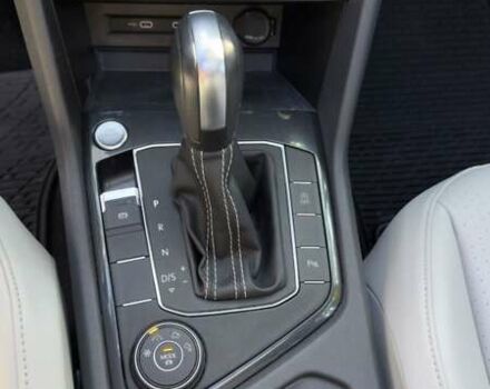 Серый Фольксваген Tiguan Allspace, объемом двигателя 2 л и пробегом 70 тыс. км за 24500 $, фото 23 на Automoto.ua