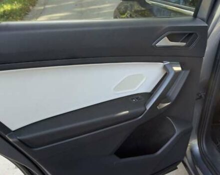 Серый Фольксваген Tiguan Allspace, объемом двигателя 2 л и пробегом 70 тыс. км за 24500 $, фото 10 на Automoto.ua