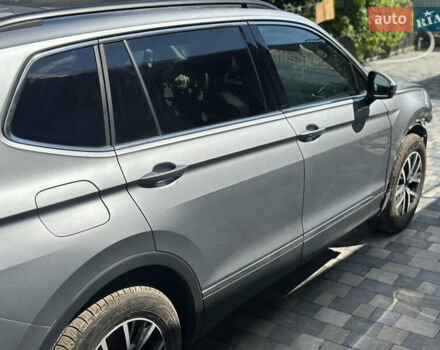 Сірий Фольксваген Tiguan Allspace, об'ємом двигуна 0 л та пробігом 55 тис. км за 8800 $, фото 4 на Automoto.ua