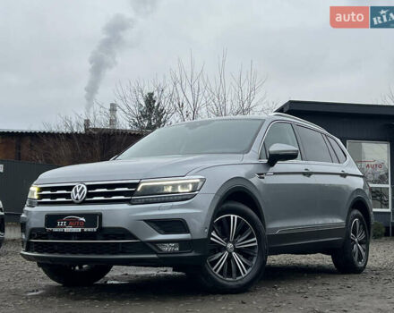 Сірий Фольксваген Tiguan Allspace, об'ємом двигуна 2 л та пробігом 204 тис. км за 29070 $, фото 3 на Automoto.ua