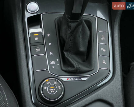 Сірий Фольксваген Tiguan Allspace, об'ємом двигуна 2 л та пробігом 204 тис. км за 29070 $, фото 61 на Automoto.ua