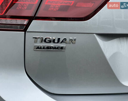Сірий Фольксваген Tiguan Allspace, об'ємом двигуна 2 л та пробігом 204 тис. км за 29070 $, фото 19 на Automoto.ua